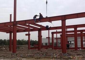 鋼結(jié)構(gòu)廠房建造注意事項！請看襄陽遠大廠家的介紹